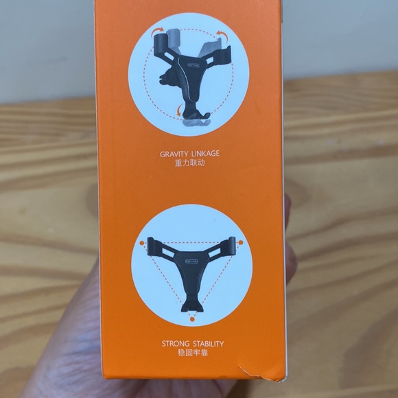 2/$20 TORRAS WINGS SERIES GRAVITY CAR MOUNT - Picture 6 of 10